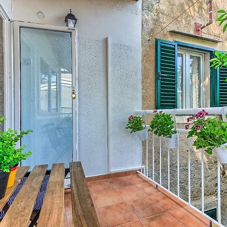 Studio Apartment With Balcony Split Luaran gambar