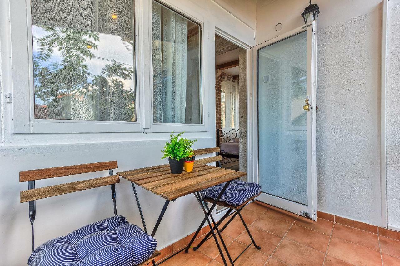 Studio Apartment With Balcony Split Luaran gambar
