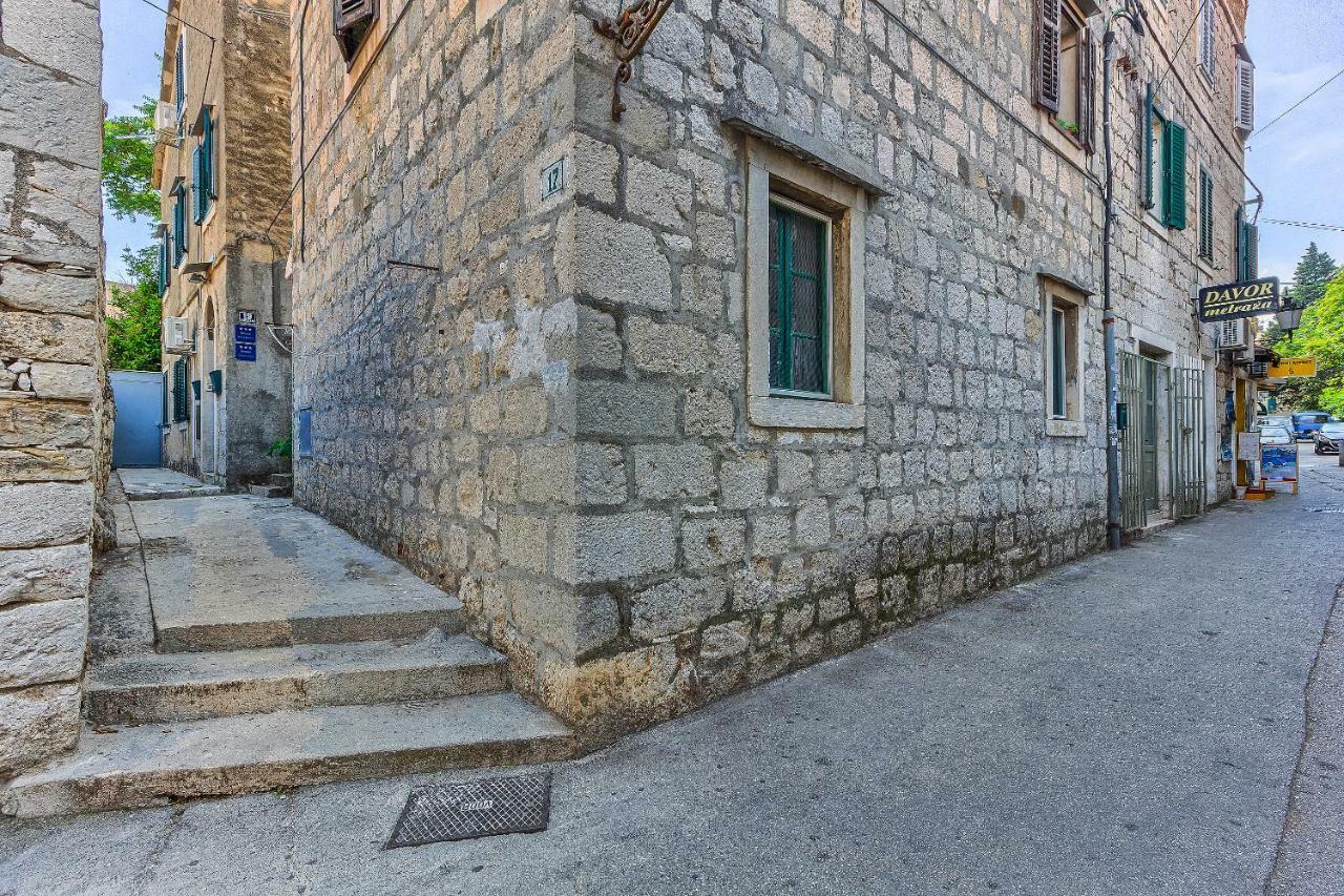 Studio Apartment With Balcony Split Luaran gambar