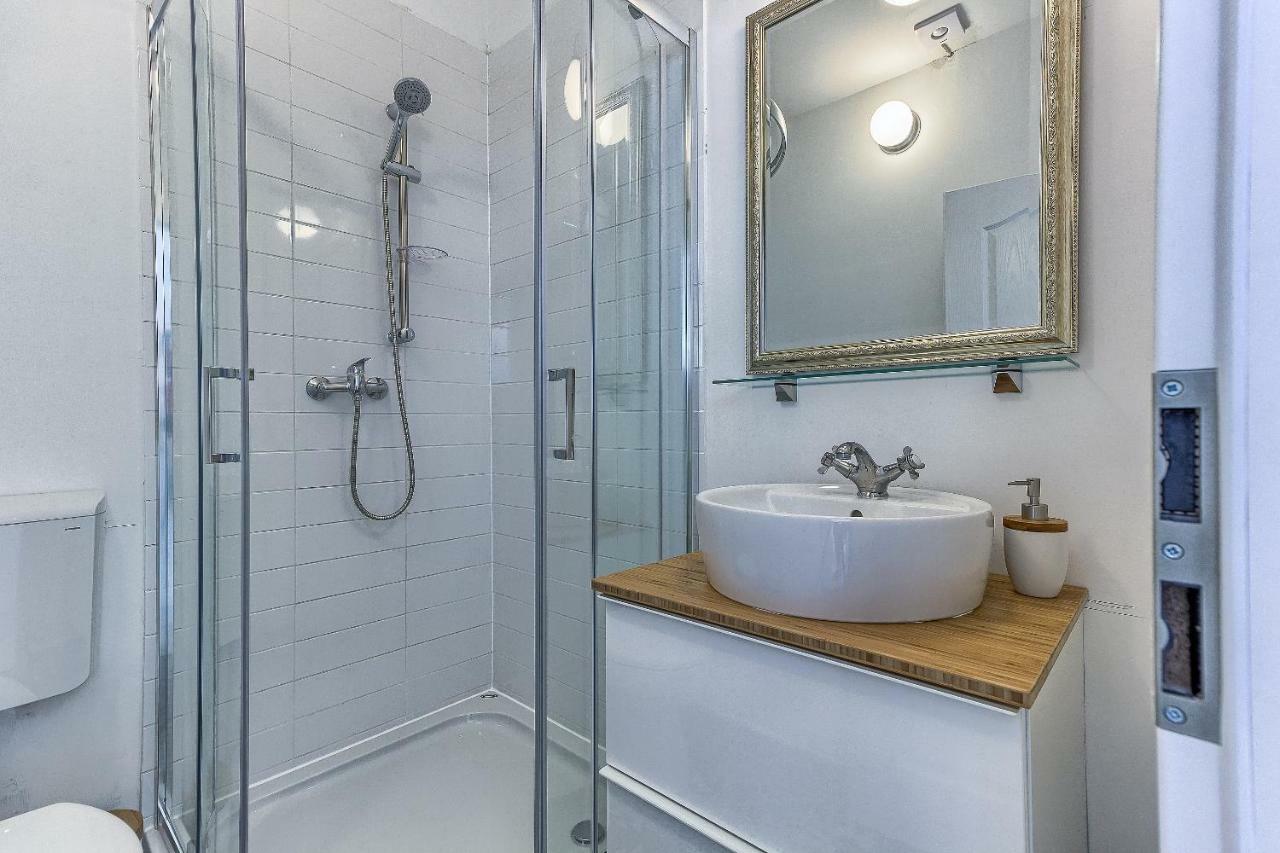 Studio Apartment With Balcony Split Luaran gambar